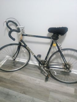 Raleigh Pursuit Road Bike