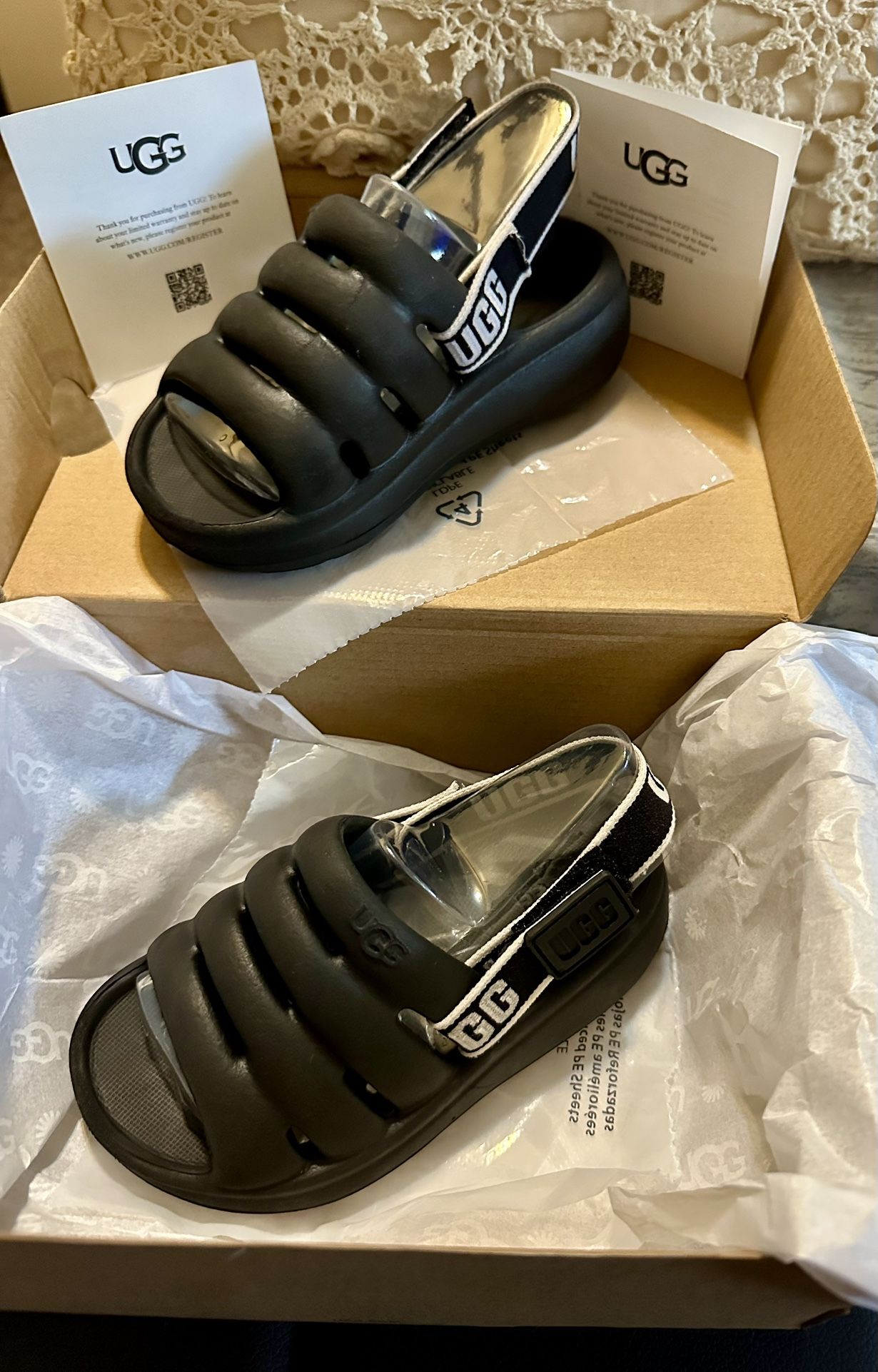 Girls Ugg slides Sandals Size 7 Colors Available Black And Red