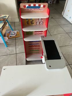 Fresh market pretend play