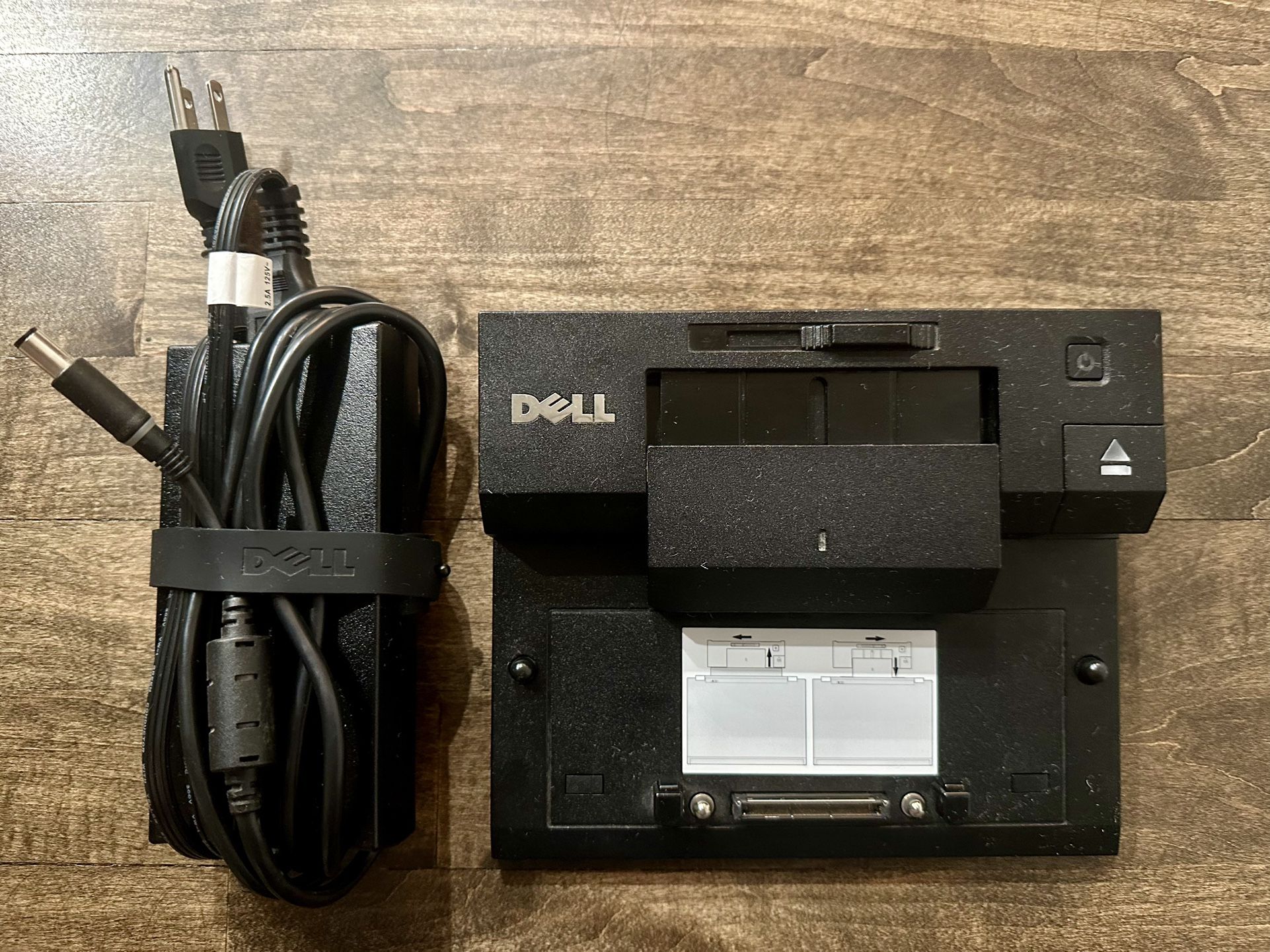 Dell Latitude E Series PR03X E-Port 130W AC adapter Docking Station