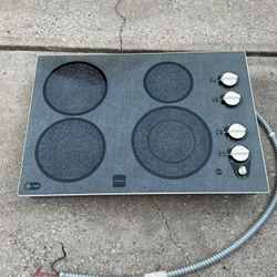 GE Profile Electric Cooktop / Electric Oven. 