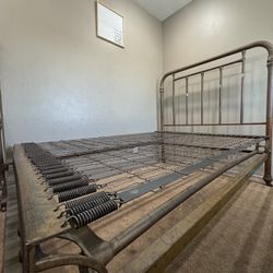 Antique Brass Full Size Bed