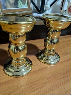 Candle hold stand set of two