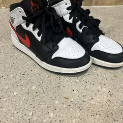 Nike Air Jordan Retro 1 Chile Red Sz 4Y