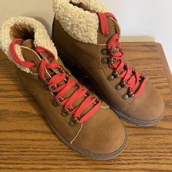 NWT Woman’s Time & True Chestnut Colored Winter Boots Size 7