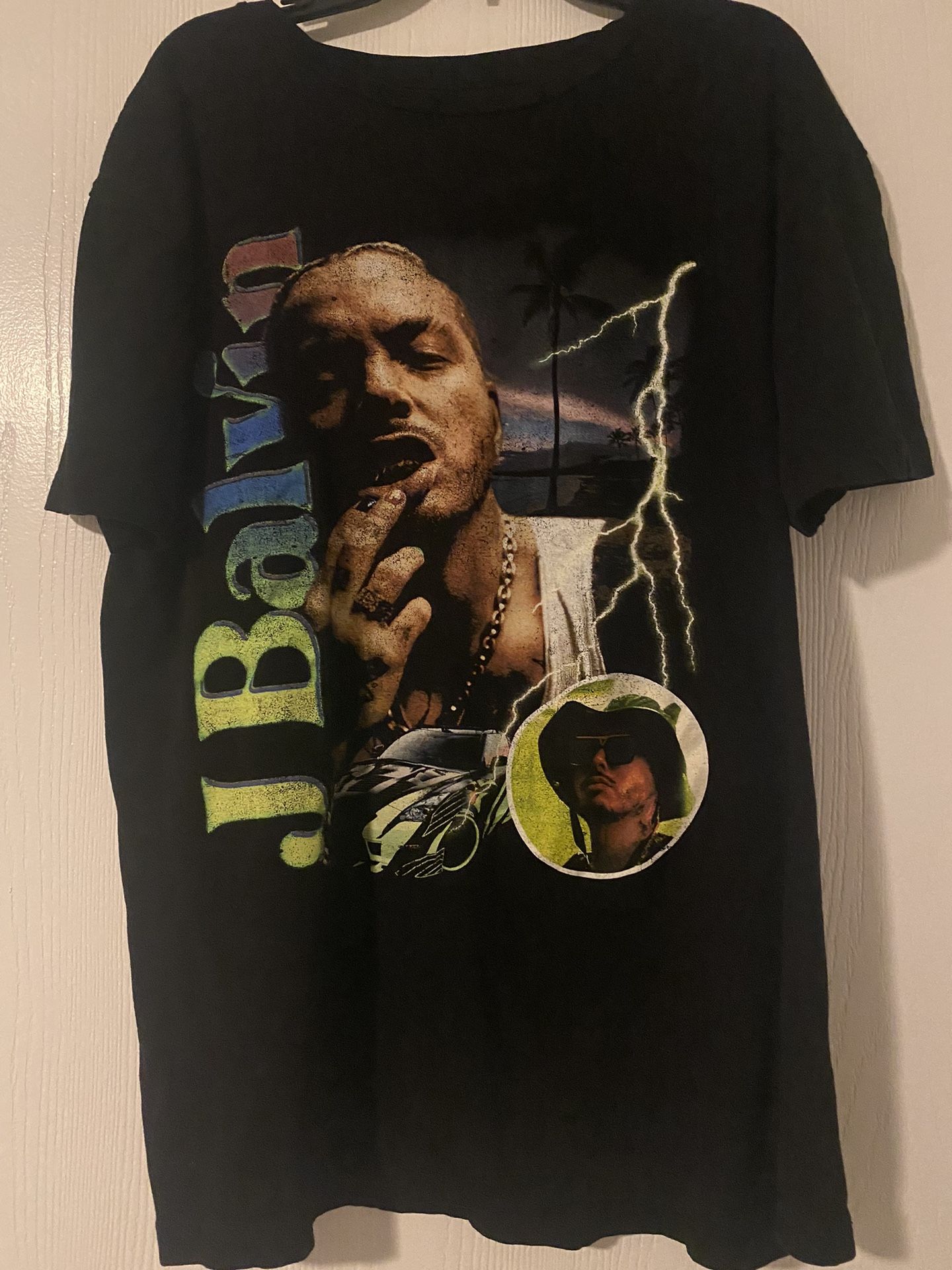 J BALVIN Prince of Reggaeton Black T-Shirt music concert band tour Large Excellent condition