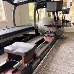 WaterRower Series IV (S4) Rowing Machine. 