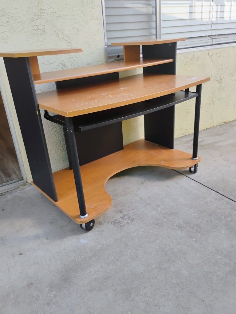 Office Desk