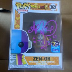 Sarah Wiedeheft Autograph Funko Pop