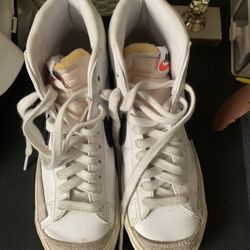 Women’s Nike Shoes Sz6.5