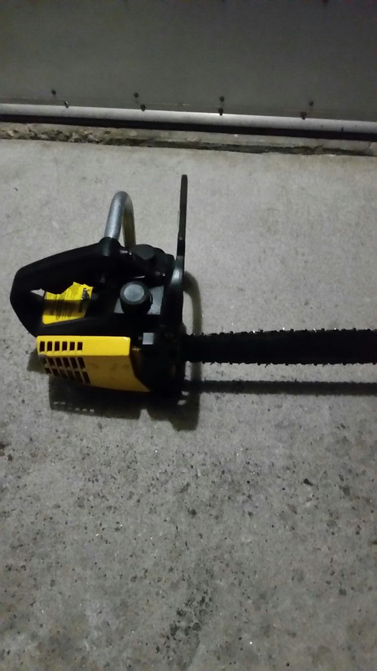 McCulloch eager beaver chainsaw with chain sharpner