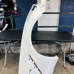 Chevrolet corvette 2014-2019 right passenger side fender Oem