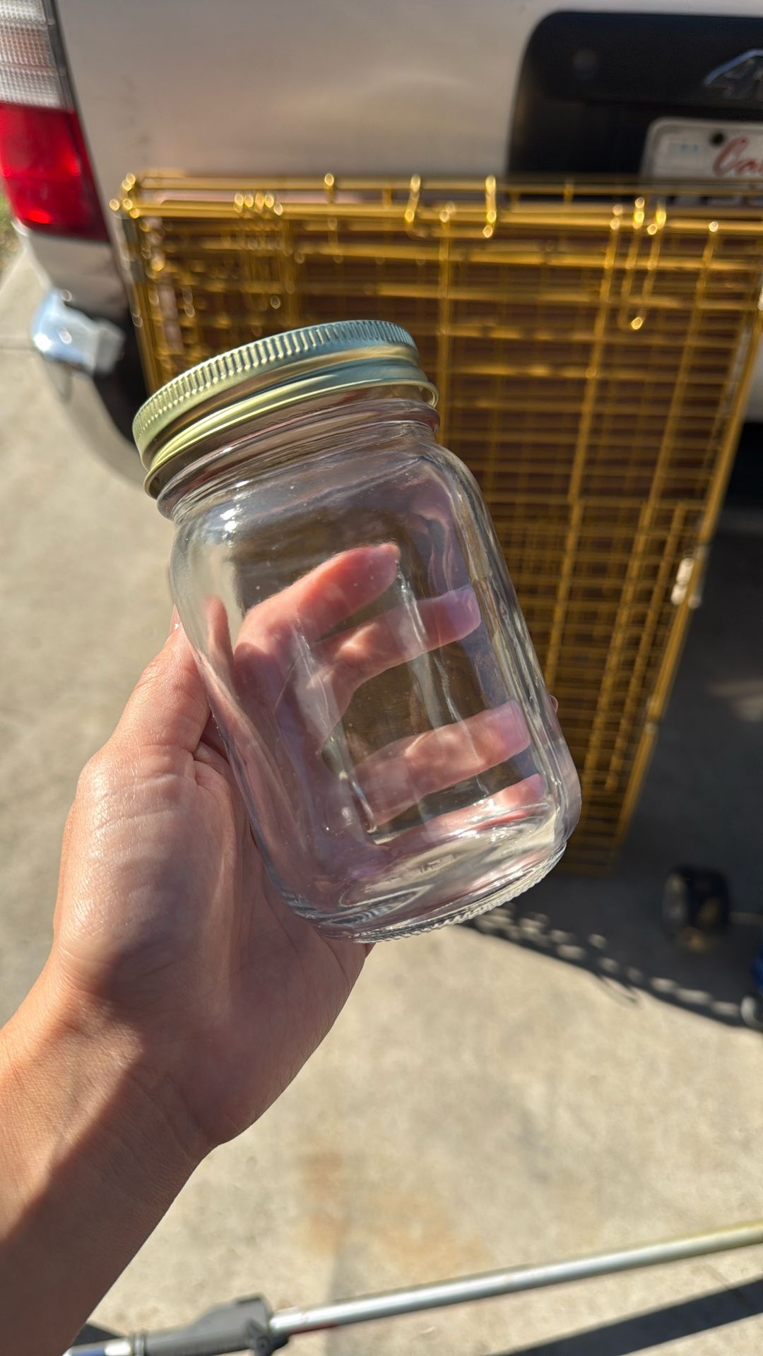 4 Mason Jars With Lids