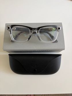 Ray-Ban Meta Wayfarer Gen 2. Matte Transparent limited edition