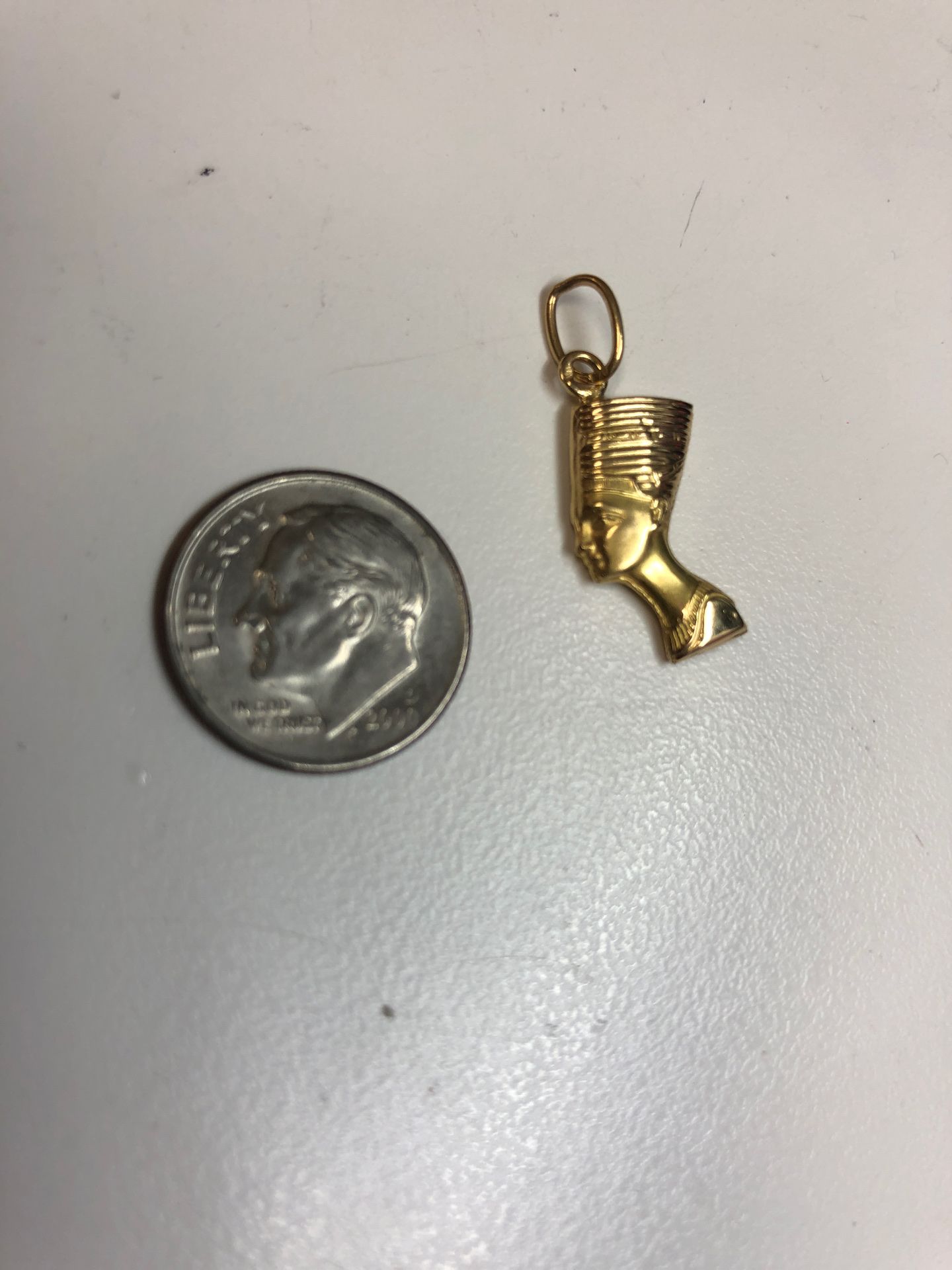 18k Cleopatra charm