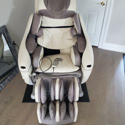Massaging chair