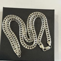 925 Sterling Silver Cuban link Men’s necklace size 22” 6MM