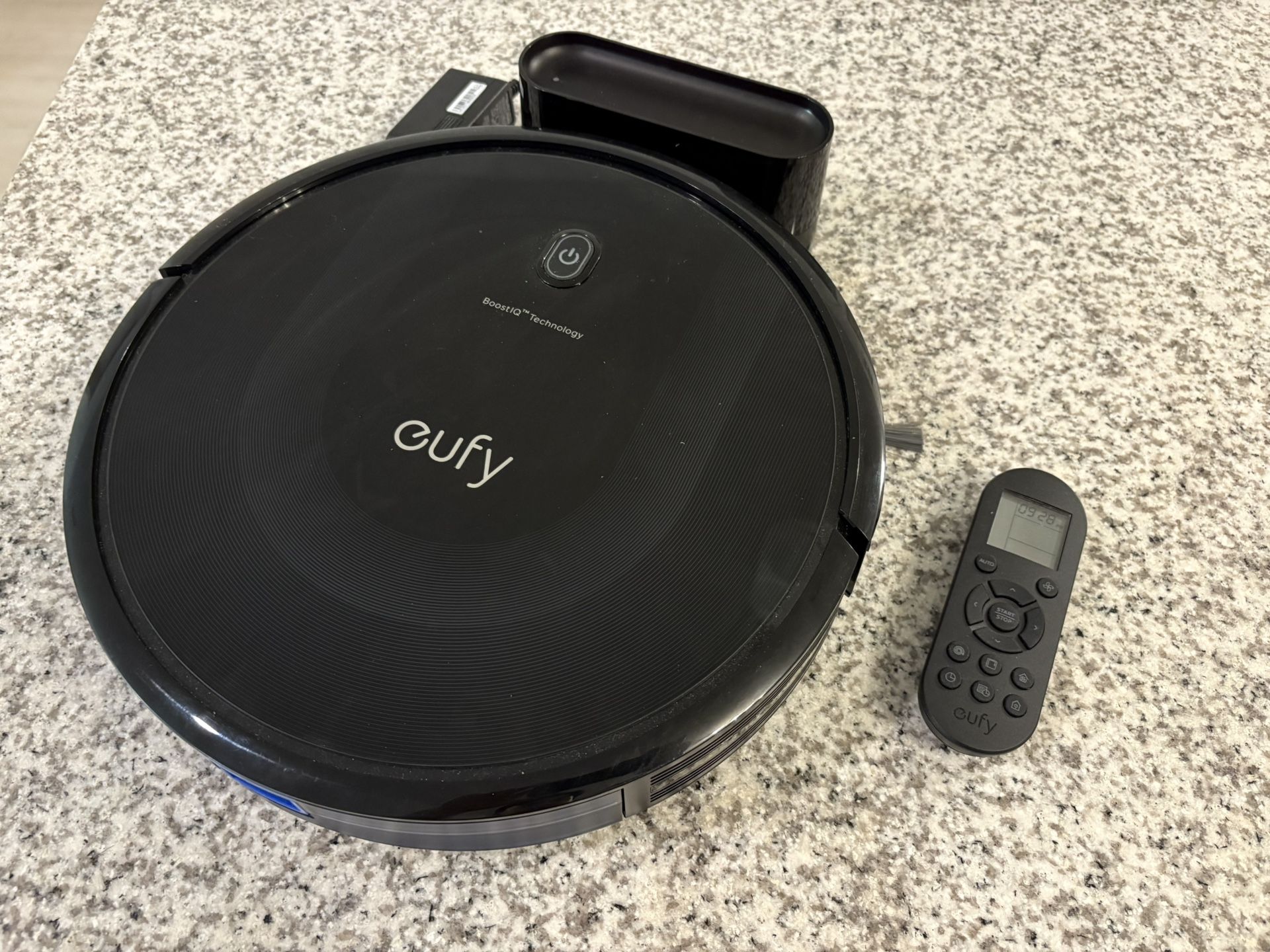 Robot Vacuum (eufy 11S Max)