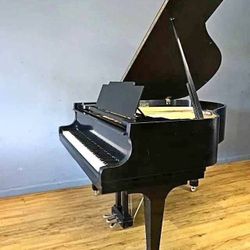 Kawai Baby Grand Piano - Mint Condition