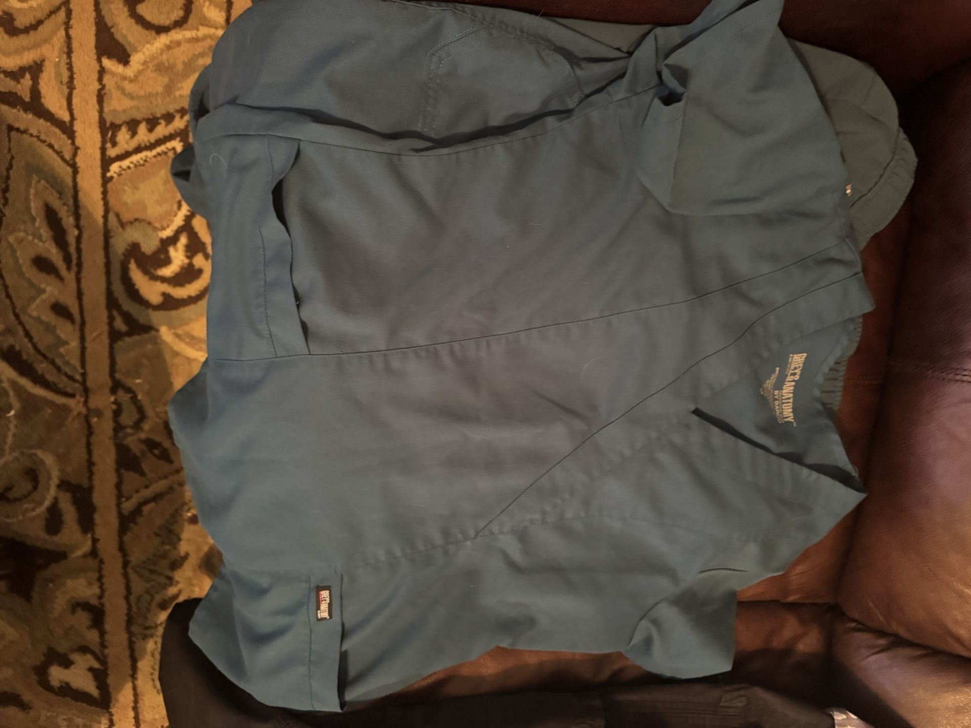 Scrubs / Medium 