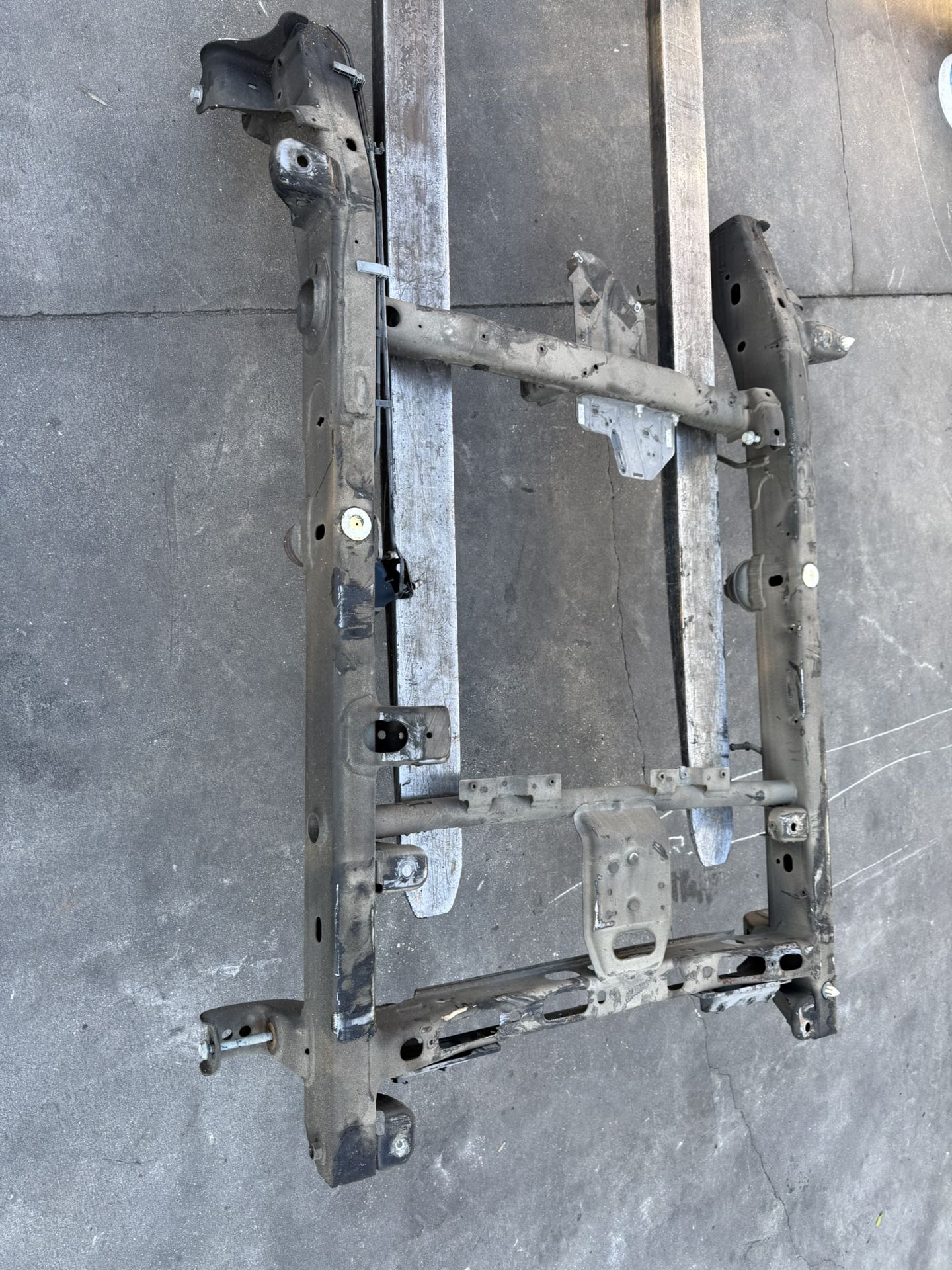 20-25 CHEVY SILVERADO 1500 REAR FRAME SECTION CUT 2.7L 4X2 2WD DOUBLE CAB