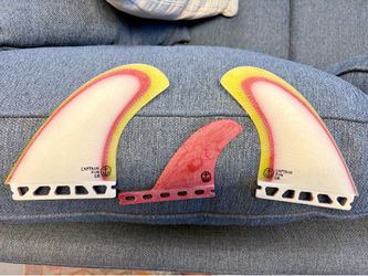 Futures surfboard twin fins