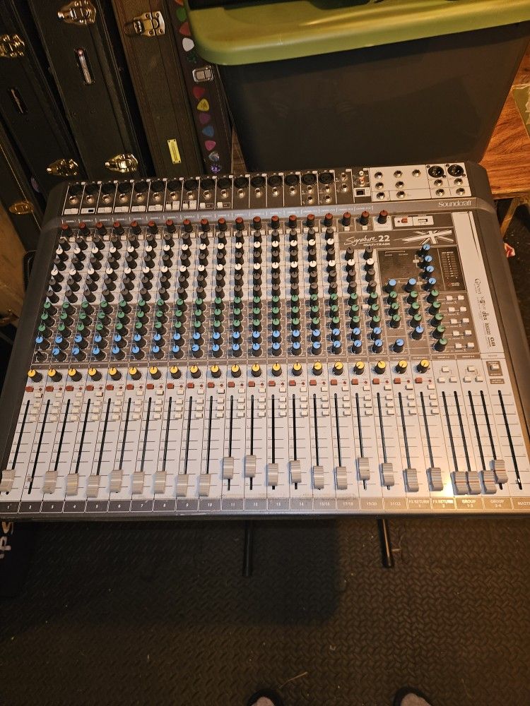 Soundcraft Signature 22 MTK – 22-Channel Mixer w/ Multitrack USB – Fair Condition – $250 OBO
