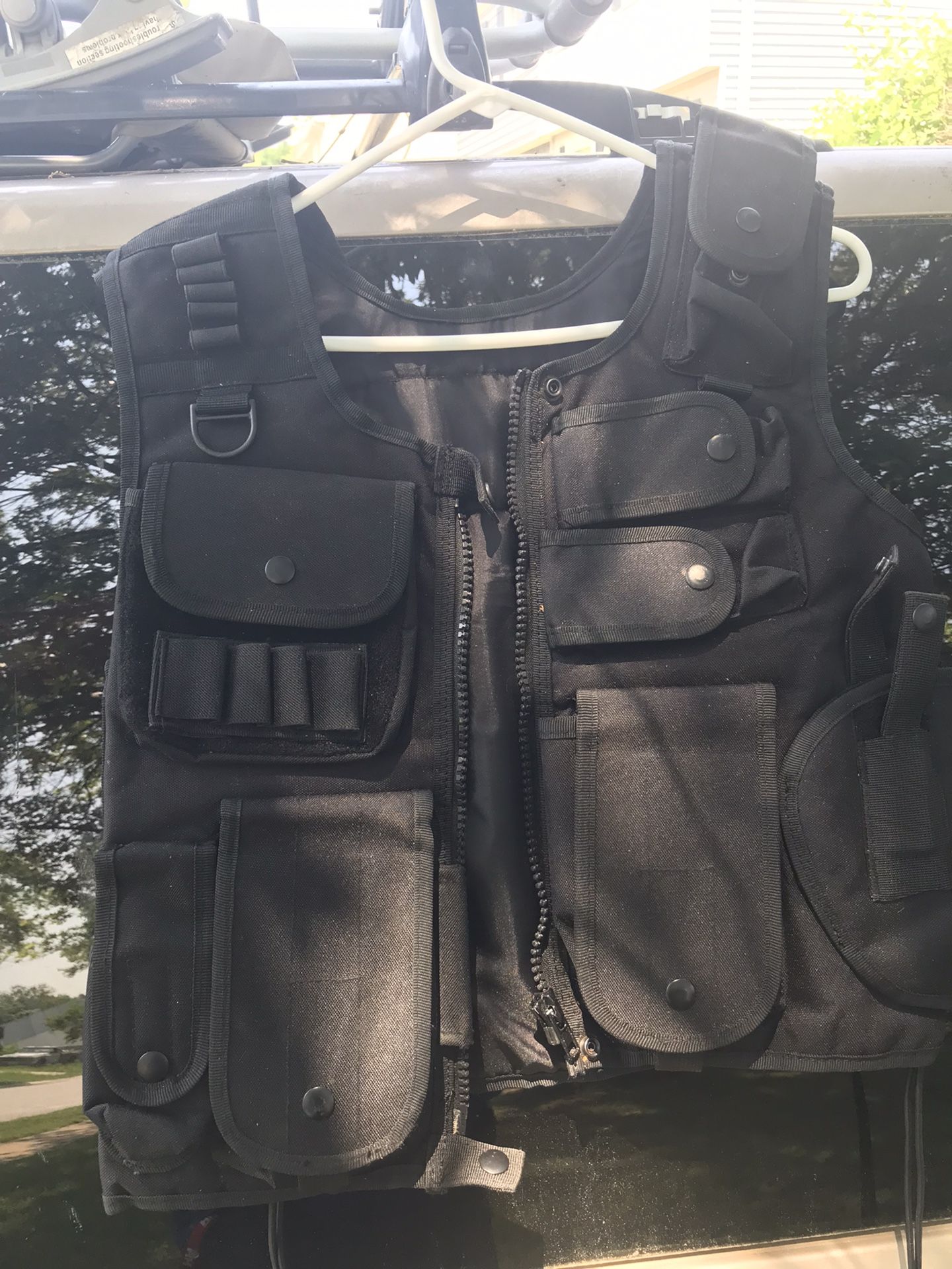 Medium To Large Tactical Vest Nice Only $25 See All Pictures