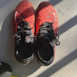 Adidas Predator Soccer Cleats – Size 7.5 – Grass (Used)