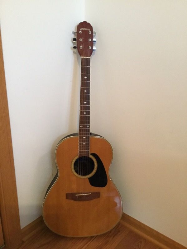 Ovation Applause AE-32 Guitar