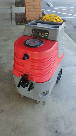 Carpet extractor