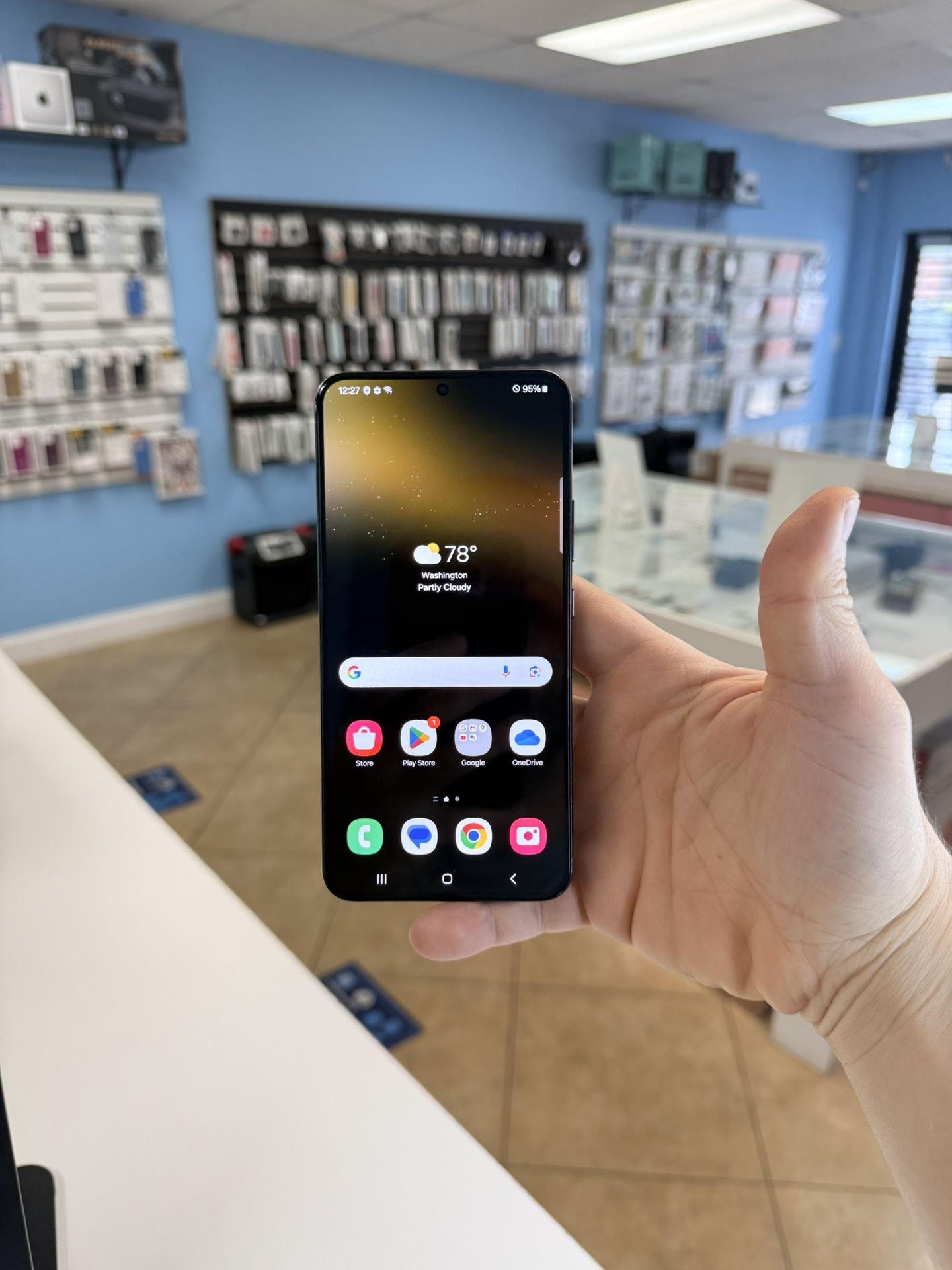 Samsung Galaxy S22+ Unlocked 128GB Excellent condition / Payments are available