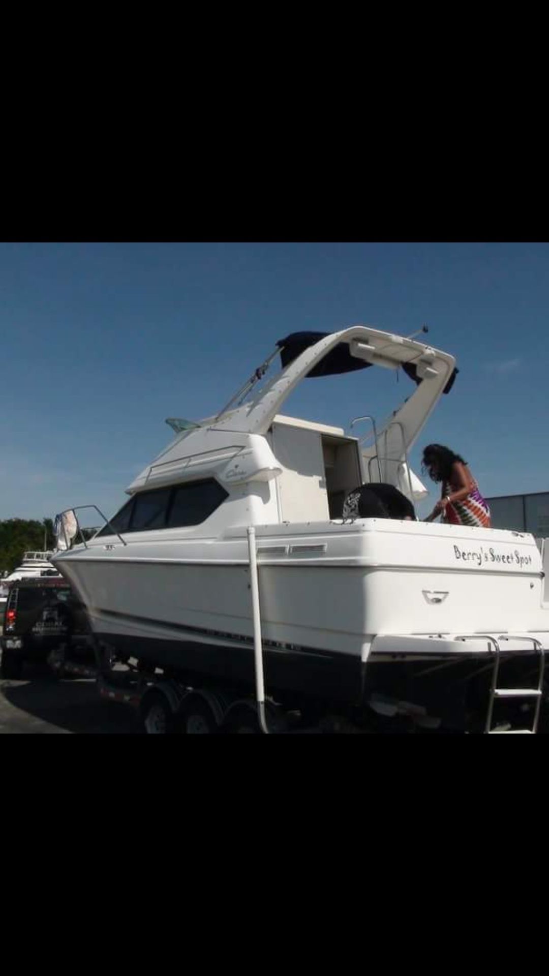 Boat bayliner 2000 cierra 28 feet and trailer