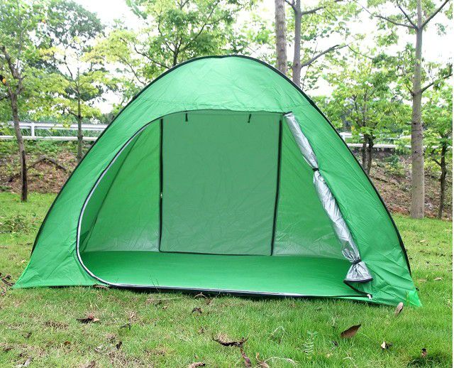 Photo New Pop up Camping Tent
