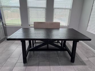 Black Farmhouse Extendable Dining Table
