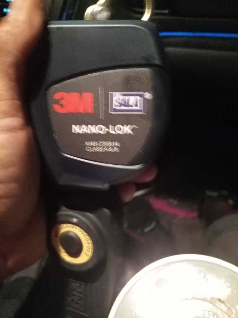 3 M Nano Lock Retractable Harness