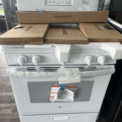 Fully Tested GE Freestanding Gas Range w/ Griddle