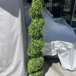 5ft Topiary Artificial  Tree