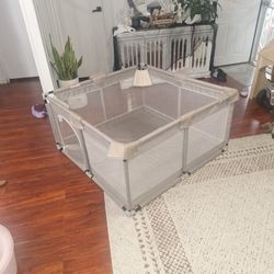 Playpen 4 ft x 4 ft