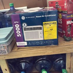 GE 5000 BTU Window AC – Like New w/ Box