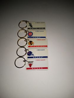  Chicago Bears,Bulls, Blackhawks,Cubs,White Sox Set Of 5  Keychains