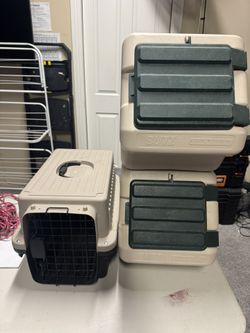 Pet Kennel/ Food Storage Bins