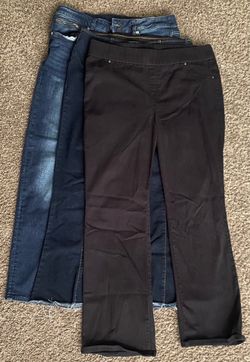 Large-2XL Size Clothing-over 80 pieces: Shirts, pants, dresses, shorts, capris