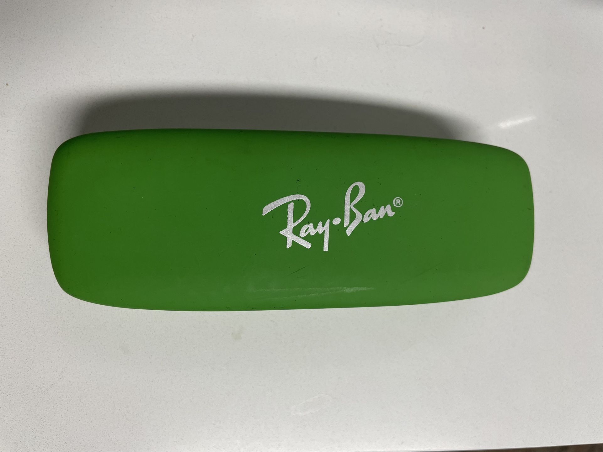 Ray-Ban Gatto Slim Hard Clamshell Sun Eye Glasses Green/Red Velvet Lined