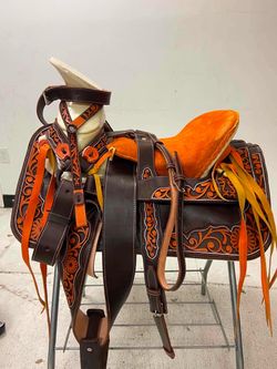 Montura charra de cuero lasser