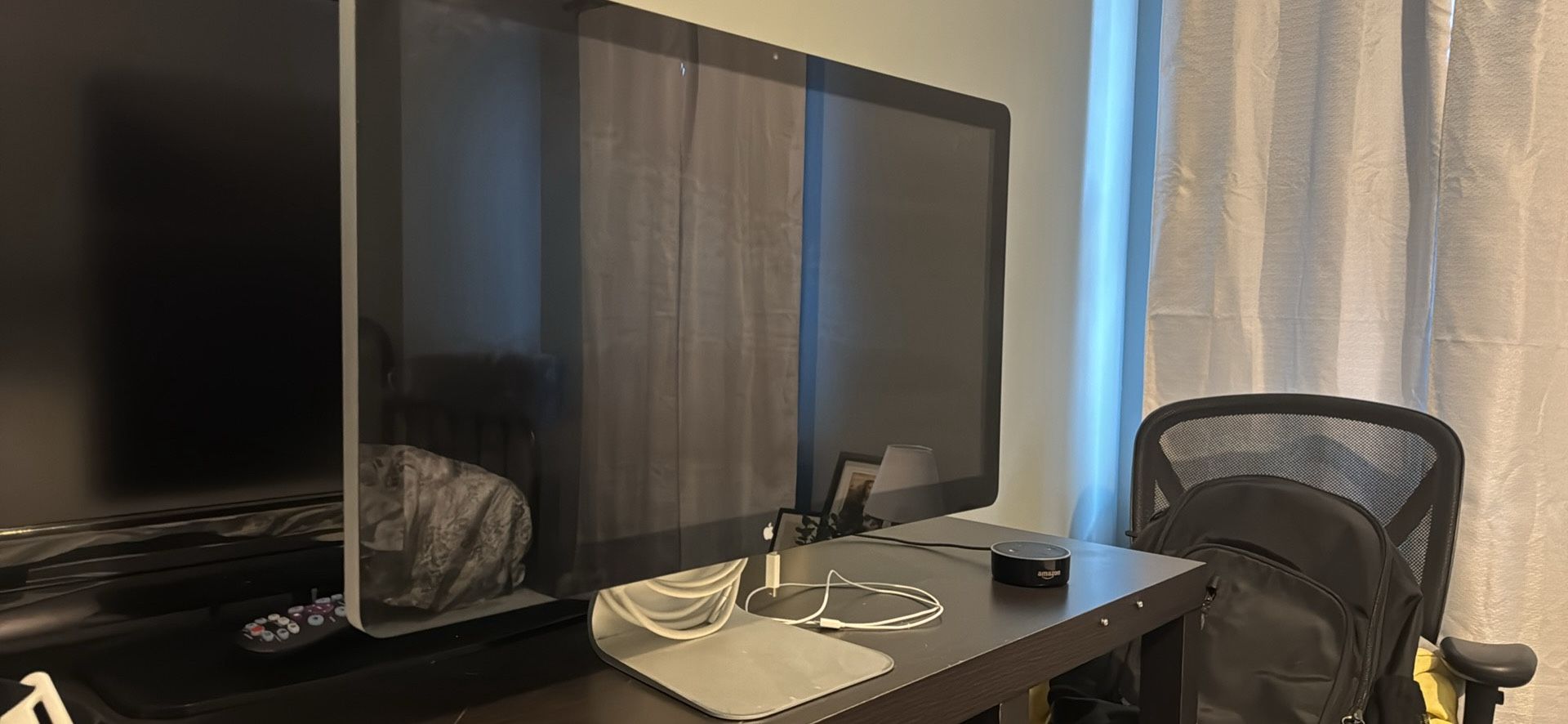 Apple monitor 27”