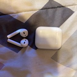 AirPod 1st Generation (2x in stock) NEGOTIABLE 