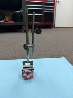 Starrett No. 657 Series Magnetic Base with Attachments