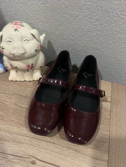 Mary Janes size 7w