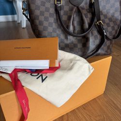 Louis Vuitton Sienna MM Authentic